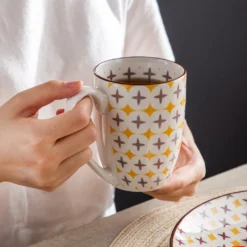 Vancasso Tafelservice Porzellan, Tulip Elegantes Geschirrset, 48 Teilig Kombiservice Mit Speiseteller, Dessertteller, Müslischalen Und Kaffeebecher Für 12 Personen -Leonardo Verkäufe 2c6898dbb2773254712fb32e96b14bb2