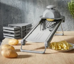 Stoneline Edelstahl Gemüsehobel Mit 5 Schneideinsätzen -Leonardo Verkäufe 4336c5a37ab048f94fddcd88b41017cd