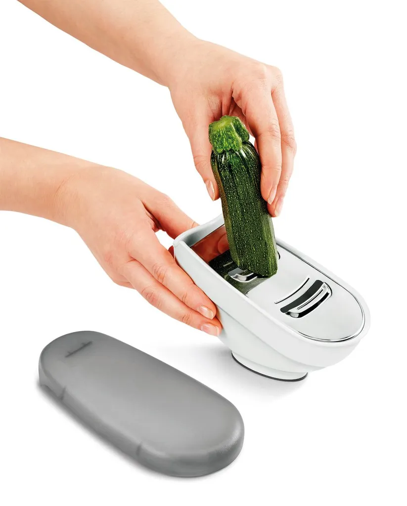 Universalreibe Mit Behälter & Deckel Käsereibe Handreibe Käsehobel 3 In 1 Reibe, Menge:1 9 Universalreibe Mit Behälter & Deckel Käsereibe Handreibe Käsehobel 3 In 1 Reibe, Menge:1 – Bild 9