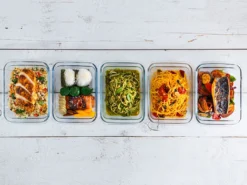 Pyrex Cook & Go Glas Square Teller Mit Deckel 0.9l -Leonardo Verkäufe a35bb5ad99b3fb955f00d42ce8fc4d0d