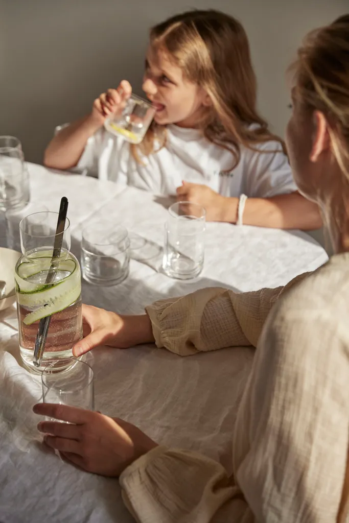 AARKE Karaffe Mit Rührlöffel Nesting Carafe Und Mixing Spoon Kristallglas 1,1L 11 AARKE Karaffe Mit Rührlöffel Nesting Carafe Und Mixing Spoon Kristallglas 1,1L – Bild 11