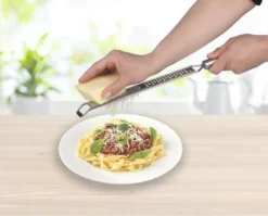 Zester Reibe Hobel Edelstahl Käse Zitrone Muskat Schokolade Knoblauch 2er Set -Leonardo Verkäufe bc2727ebbd4ef289219929007ee5db51