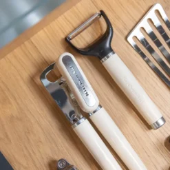 KitchenAid Gemüseschäler Core Creme 18 Cm -Leonardo Verkäufe e3e502a94d263ffc48e6b46232cae28a